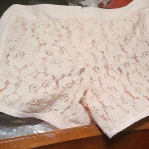 Laundry By Shelli Segal Cream High Waist Shorts